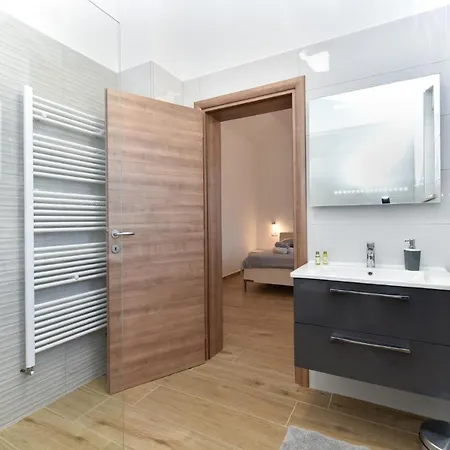 2105 Holiday home