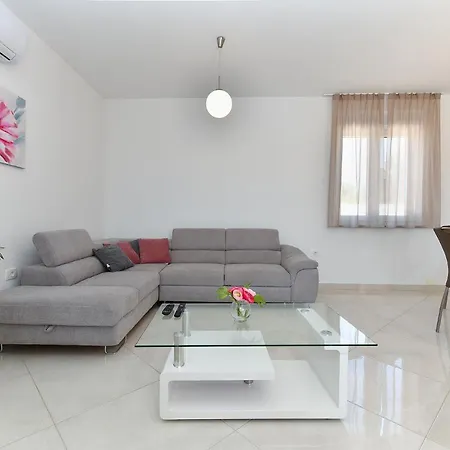2105 Holiday home