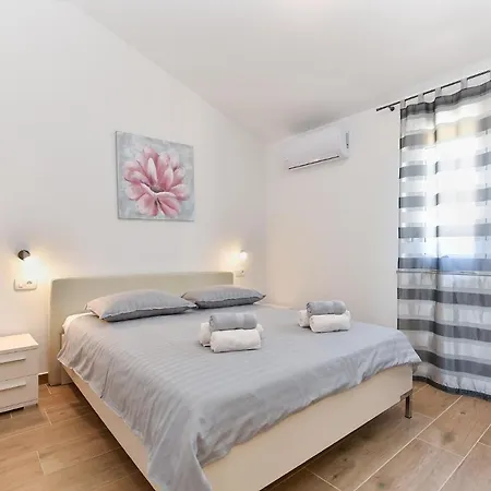 2105 Holiday home